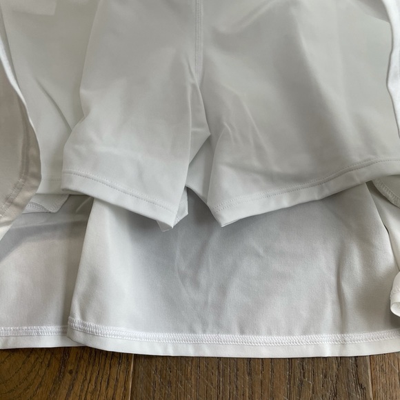 Under Armour Women’s Golf Skort - Picture 6 of 6